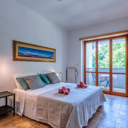 Apartament House