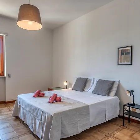 Apartament House *