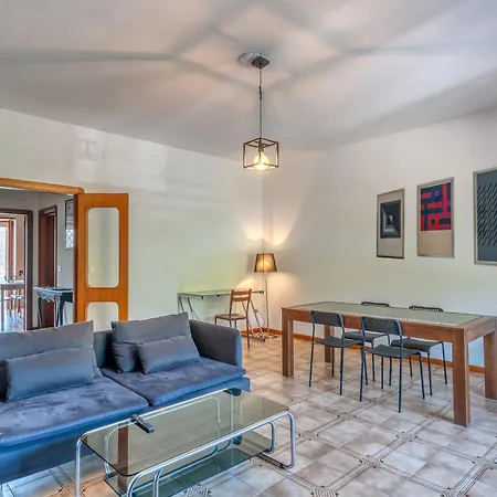 Apartament House